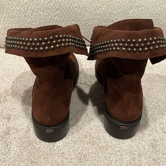 Stuart Weitzman SZ10 walnut suede bootie excellent condition - Picture 5 of 14
